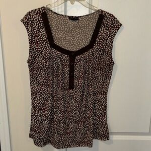 New York and Company sleeveless shirt